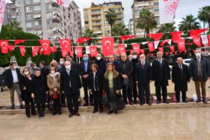 ÇGC, sağanak yağmura rağmen 10 Ocak’ı kutladı
