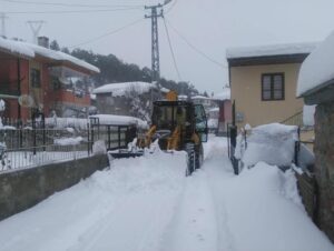 Pozantı Belediyesi’nden ‘Kar’ mesaisi