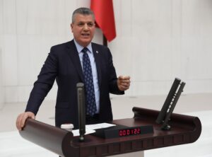Ayhan Barut, sınav ücretlerinin kaldırılması için Meclis’e yasa değişikliği teklifi sundu