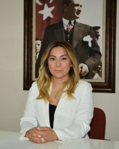 Ecz. Elekarışmaz, “Savaş en çok kadınları vuruyor”