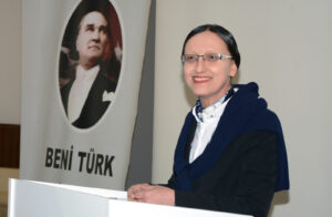 Zürih Üniversitesi Bio Materyaller Bölüm Başkanı Prof. Dr. Mutlu Özcan,