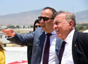 SEYHANLI KONUŞUYOR, BAŞKAN AKAY ÇÖZÜM ÜRETİYOR