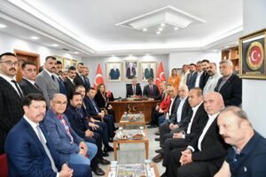 MHP Genel Başkan Yardımcısı Ankara Milletvekili Sadir Durmaz, MHP Adana İl Başkanlığı’nı ziyaret etti.