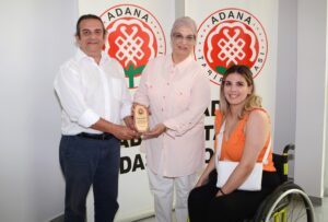 30 Yıllık Hekimlere Plaket