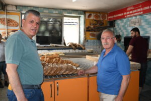 “Fırıncı kan ağlıyor, vatandaş bayat ekmek alıyor”