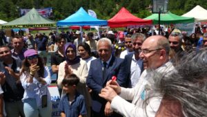 KARAKAYA: Meseleye evrensel boyutta bakıyoruz