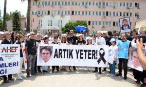 Sağlıkta Şiddete BEYAZ İSYAN SİYAH ÇELENK