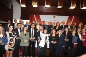 Gazeteciler Cemiyeti’nin 64 yıldır düzenlediği Türkiye Gazetecilik Başarı Ödülleri sahiplerini buldu.