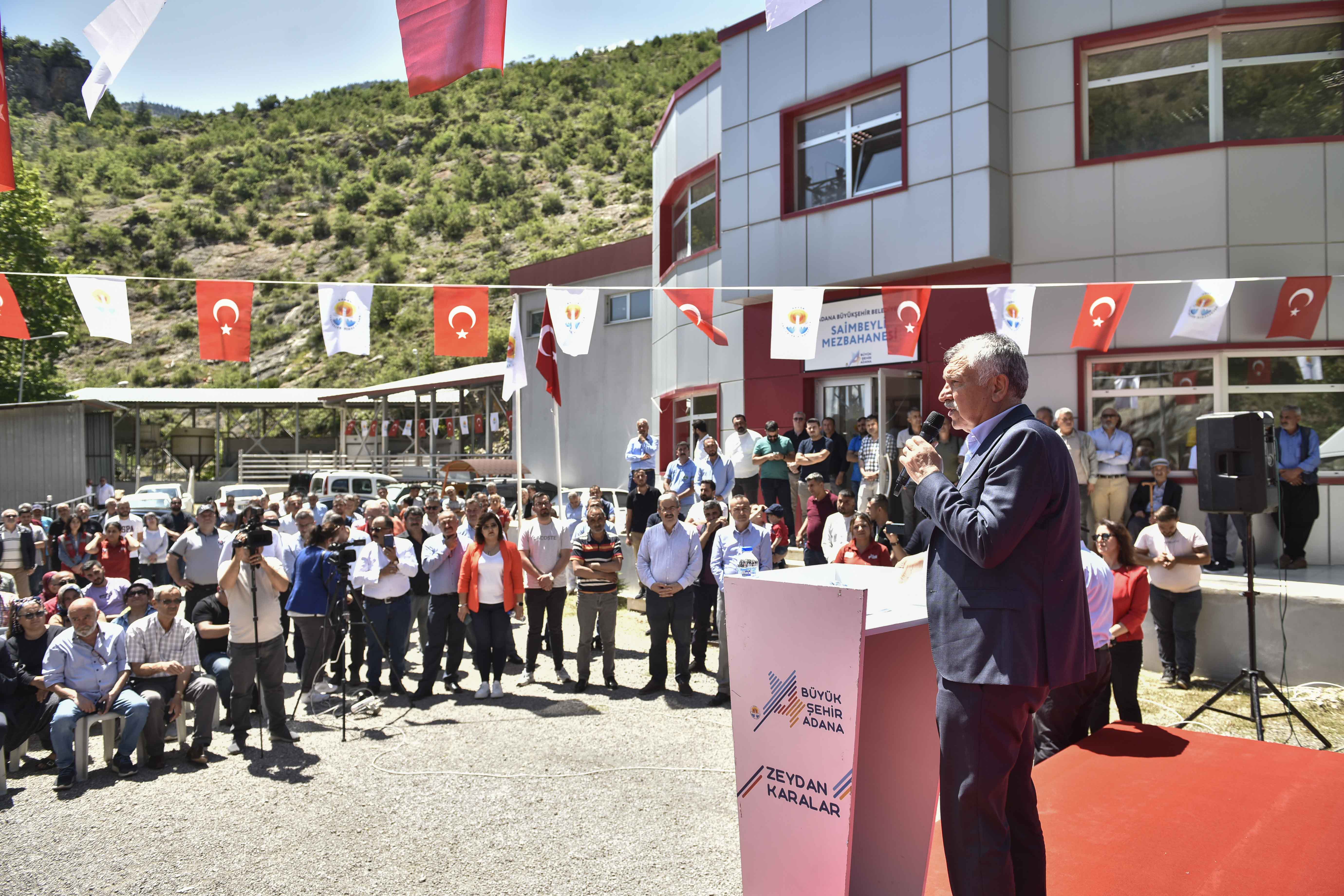 Zeydan Karalar’ın yoğun hizmetini, halk sevgi ve ilgiyle ödüllendiriyor