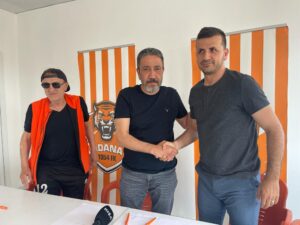 Adana 1954 FK’da Sportif Direktörlüğe Cafer Elek getirildi.