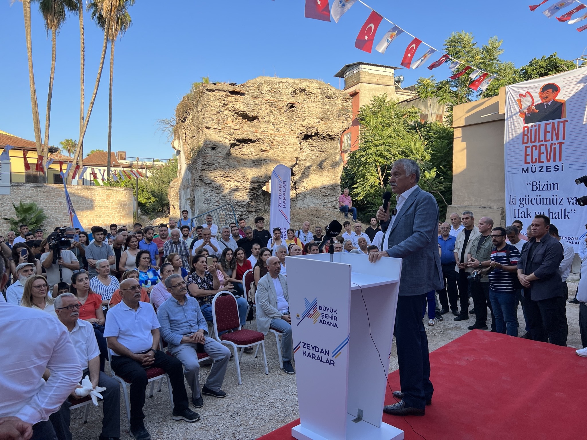 Bülent Ecevit Müzesi ve Meyan Botanik Kafe açıldı