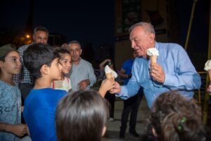 SEYHAN’DA “DONDURMA KEBAP” ŞOVU