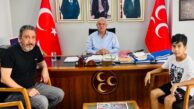 Adana 1954 FK’nın Başkanı Menderes Kutlu, oğlu Murat Gürbüz ile birlikte MHP İl Başkanı Yusuf Kanlı’yı ziyaret etti.