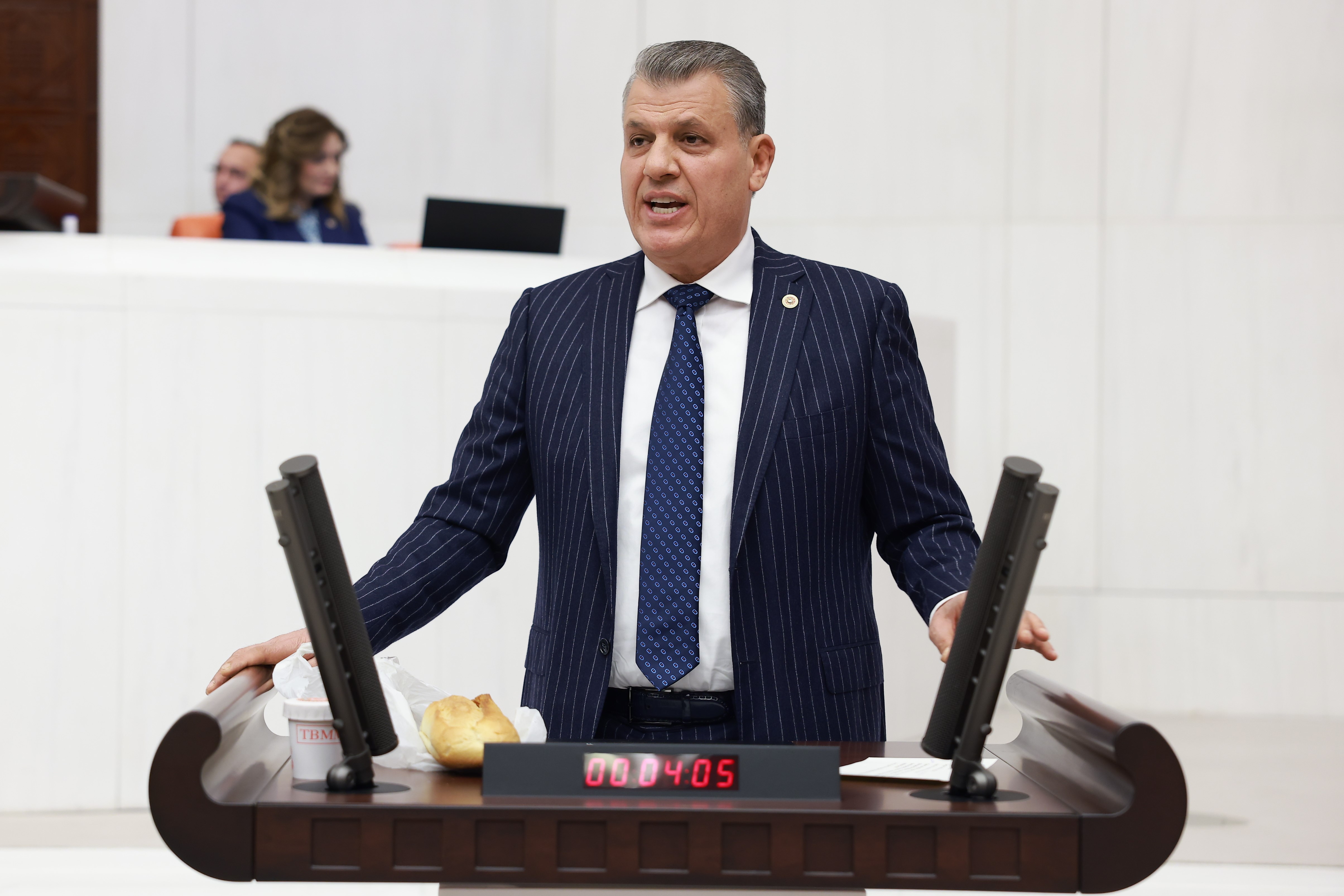 “AKP emeklileri süründürmeye kararlı”