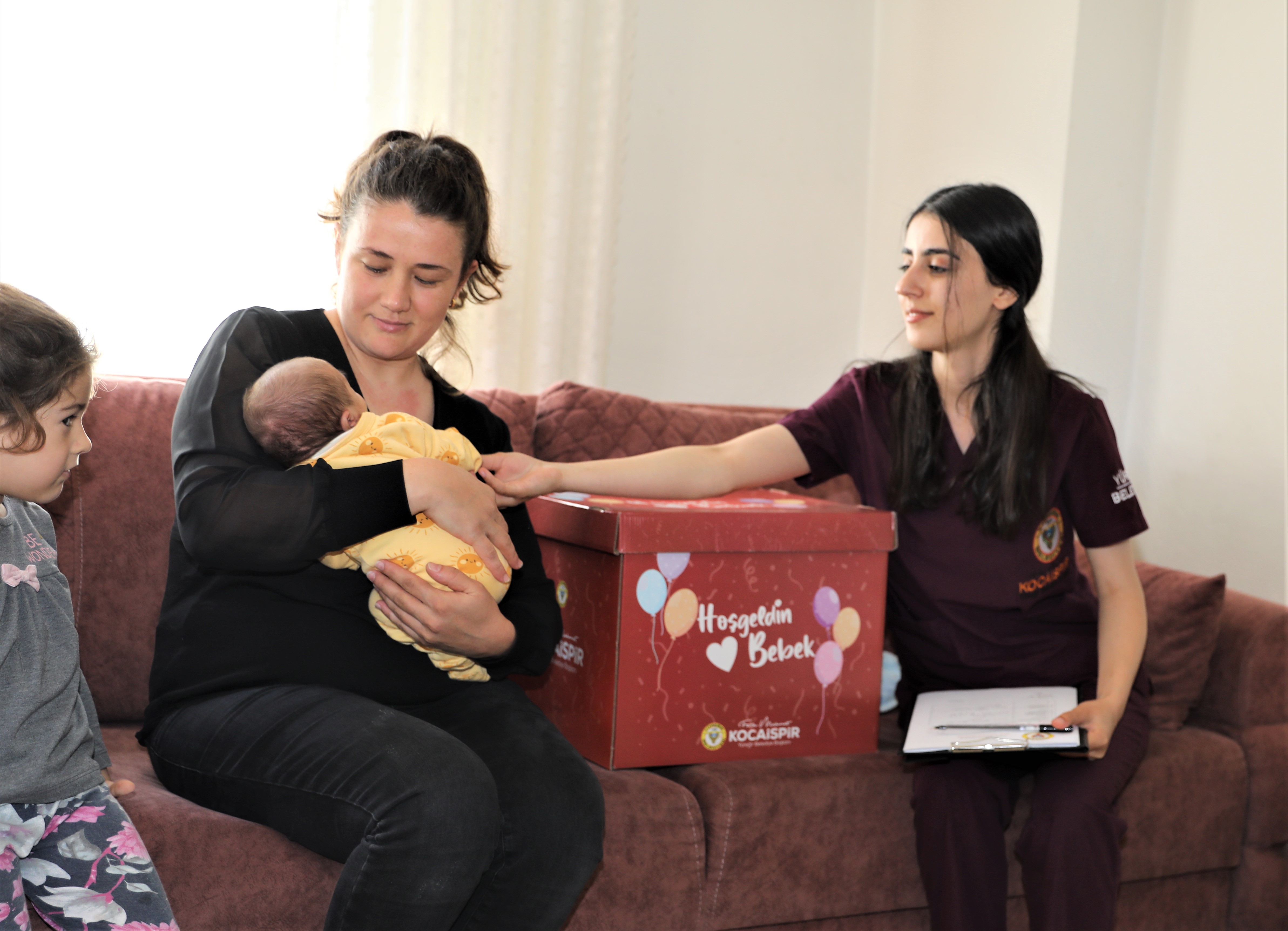 YÜREĞİR’DE ‘HOŞ GELDİN BEBEK’ İLE 19 BİN 800 AİLEYE ULAŞILDI