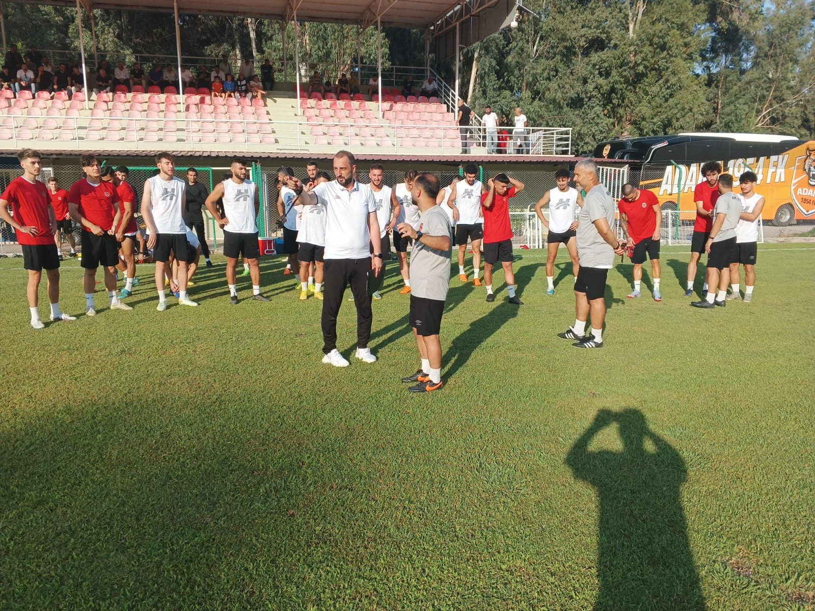 Bitexen Adana 1954 FK, bu hafta hem kupa hem de lig müsabakası oynayacak.