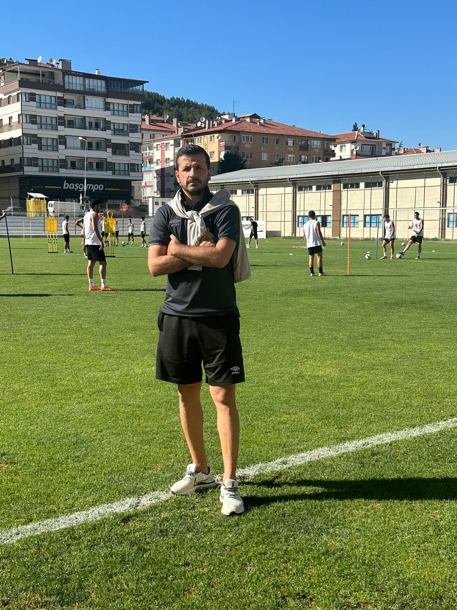 Bitexen Adana 1954 FK’nın Sportif Direktörü Cafer Elek, Pazar günü deplasmanda Siirt İl Özel İdare spor müsabakasını Bekliyoruz.