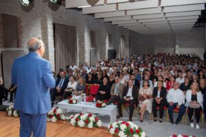 ÇIRÇIR FABRİKASI SANATLA YAŞAM BULDU