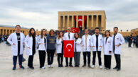 GENÇ HEKİMLER ULU ÖNDER MUSTAFA KEMAL ATATÜRK’ÜN HUZURUNDA