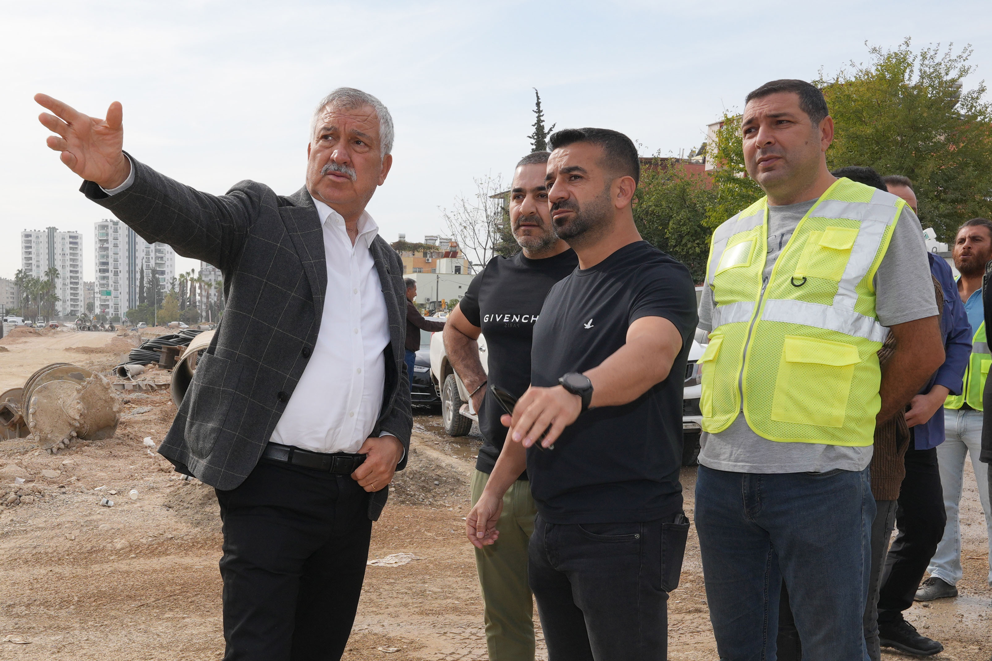 Zeydan Karalar, Adana’da trafik sorununu çözmeye kararlı