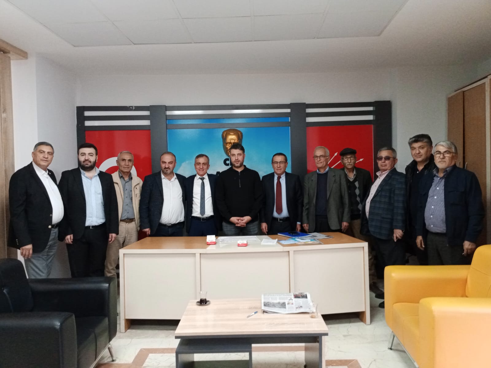 Hasan Aslan CHP Çukurova Belediye Başkan aday adaylığı başvurusunu yaptı