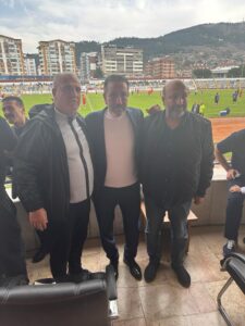 Yılmaz Aras, şampiyonluk yolunda herkesin desteğine ihtiyaçlarının olduğunu söyledi.