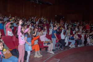 ÇOCUKLARIN YÜZÜ GÜLSÜN, DÜNYA GÜZELLEŞSİN