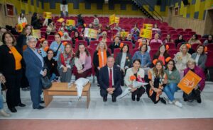 SEYHAN’DA “PSİKOLOJİK ŞİDDET VE GENÇ KADINLAR” SÖYLEŞİSİ