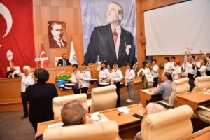 Kadınlar Çukurova Meclisi’ni bastı!