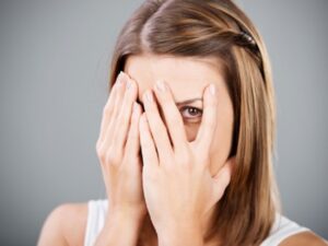 Özgüven Eksikliği Neden Olur ? Nasıl Giderilir?