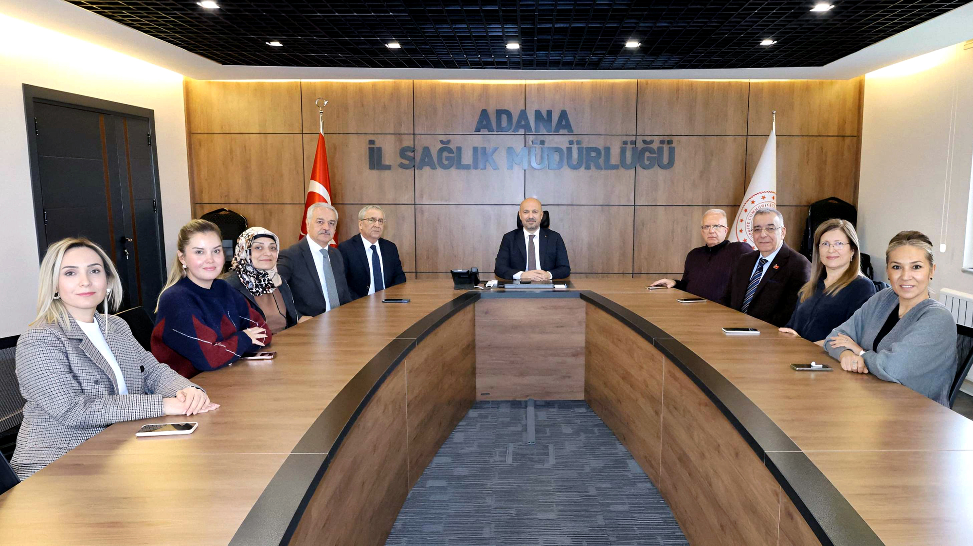 DİŞ HEKİMLERİNDEN UZM. DR. HALİL NACAR’A ZİYARET