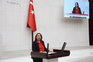 “Murat Kurum, istifa etmeliydi, ödüllendirildi, yeniden bakan yapıldı”