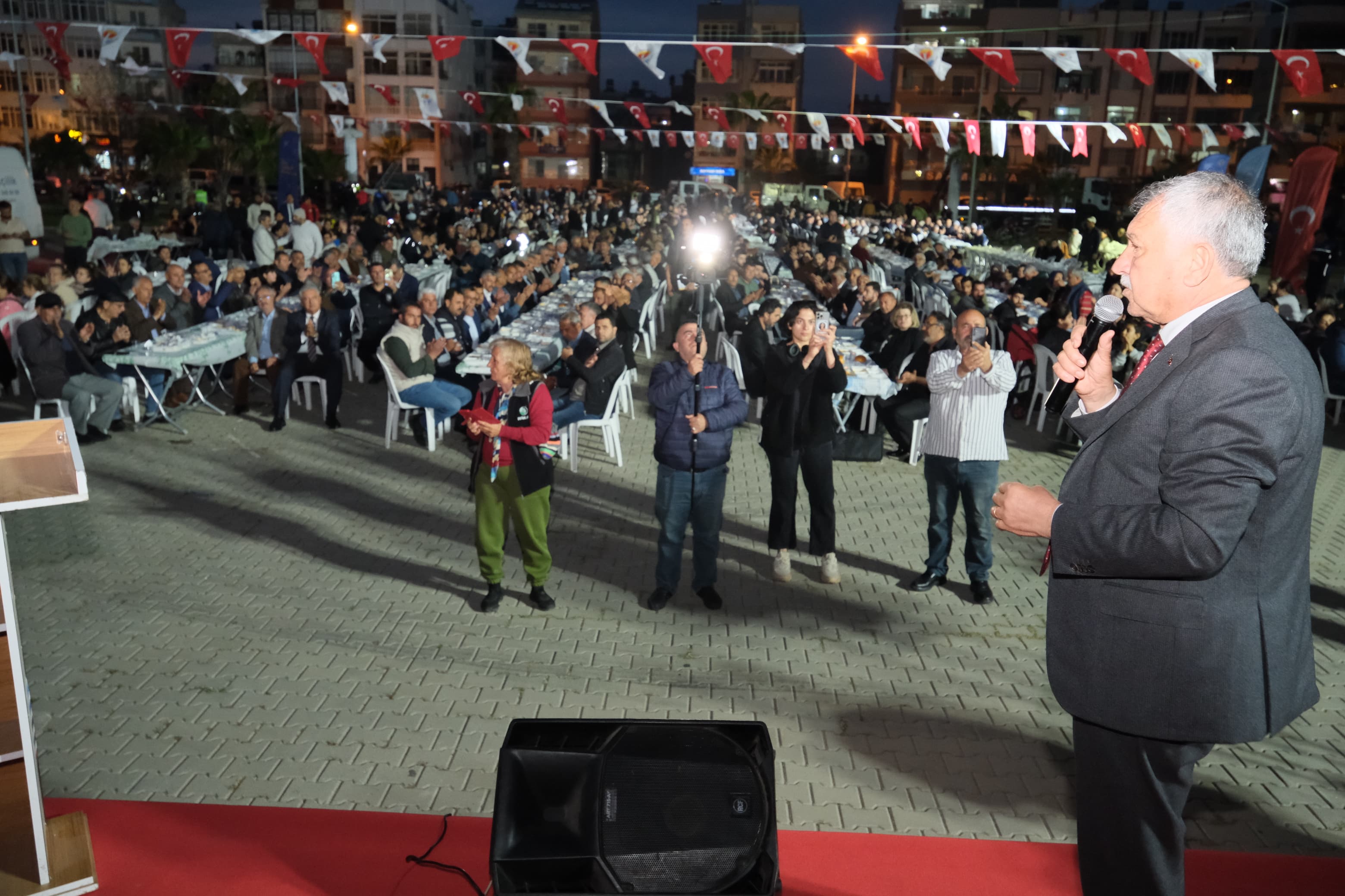 Karataşlılar, Büyükşehir iftarında bir araya geldi