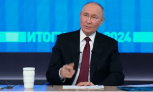 Putin, Ukrayna liderliğindeki Nazi unsurlarının ortadan kaldırılması çağrısında bulundu