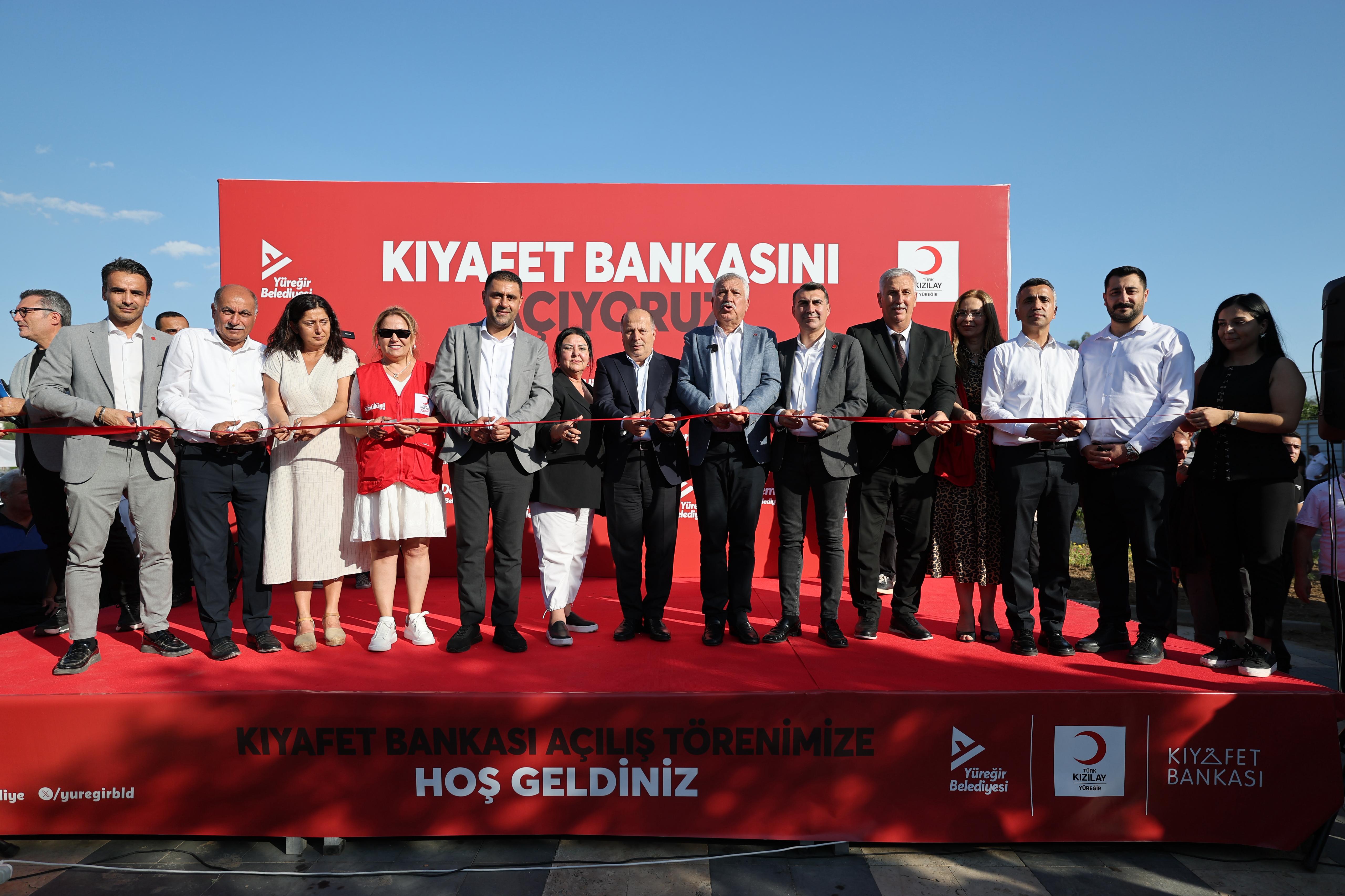 YÜREĞİR BELEDİYESİ KIYAFET BANKASI TÖRENLE AÇILDI