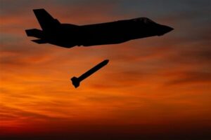 ABD nükleer silahları, on yıldan uzun bir süre sonra ilk kez İngiltere’ye konuşlandırıldı