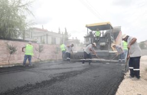 YÜREĞİR’DE ASFALT ÇALIŞMALARI ARALIKSIZ SÜRÜYOR