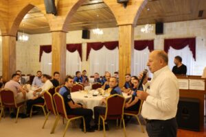 BAŞKAN DEMİRÇALI ZABITA EKİBİYLE KAHVALTIDA BULUŞTU