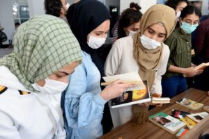 “EN DEĞERLİ ŞEY BİLGİ, EN İYİ DOSTUMUZ KİTAPLAR”