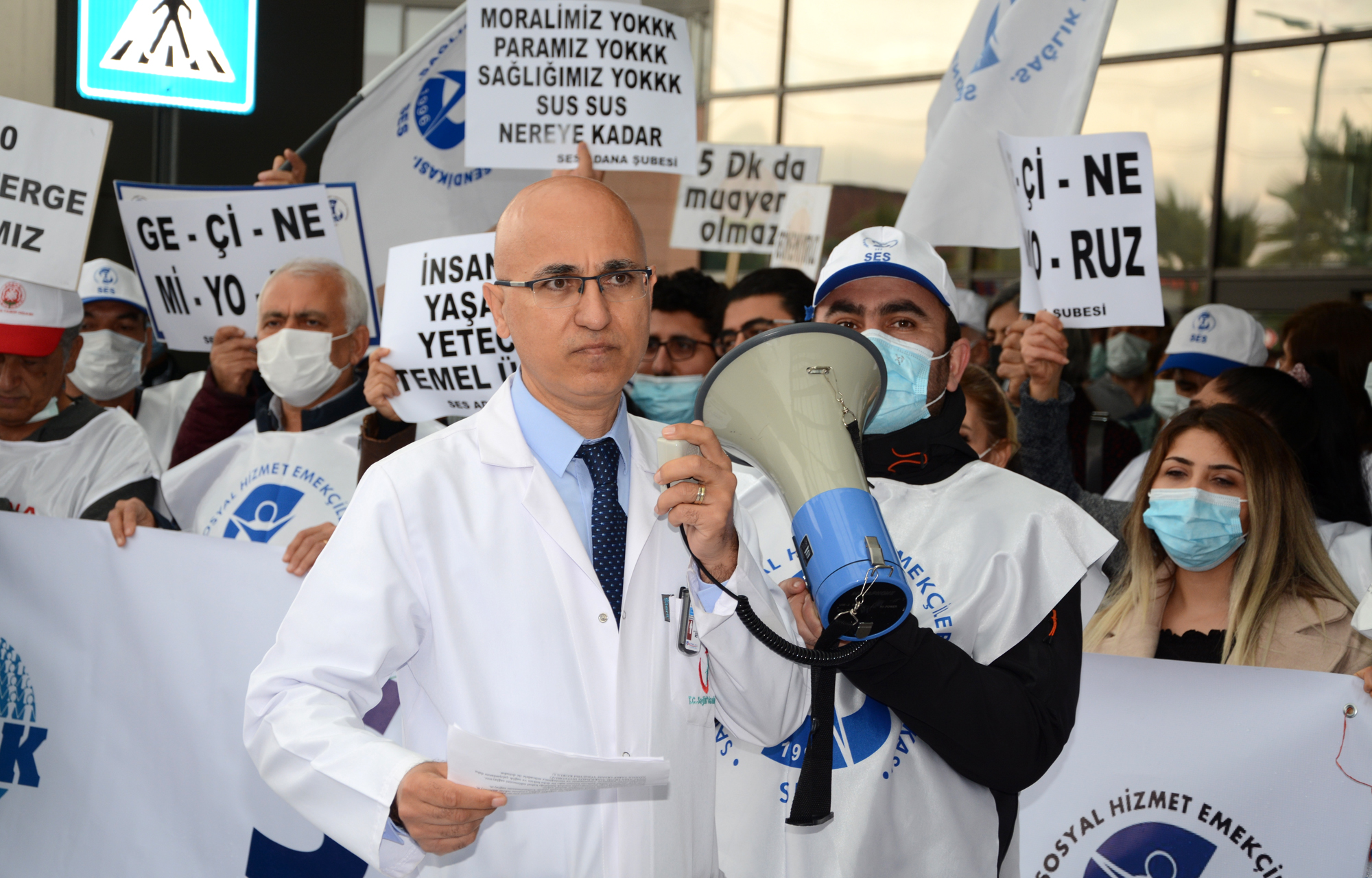 Hekimler Bir Gün İş Bıraktı. Vatandaş Hastaneye Gitmedi