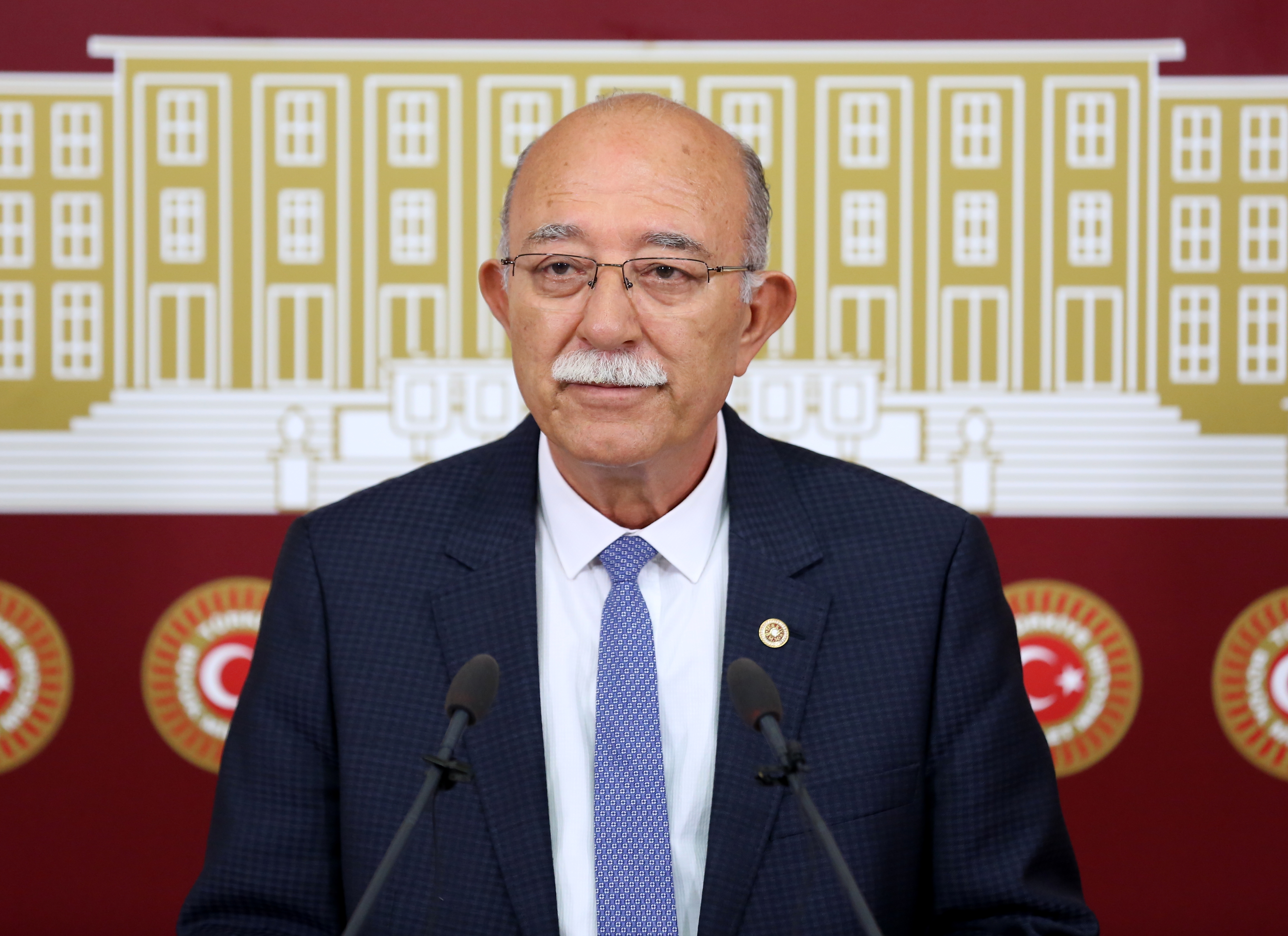 MEB BÜTÇESİNDEN EĞİTİM YATIRIMLARINA AYRILAN PAY YETERLİ DEĞİL!