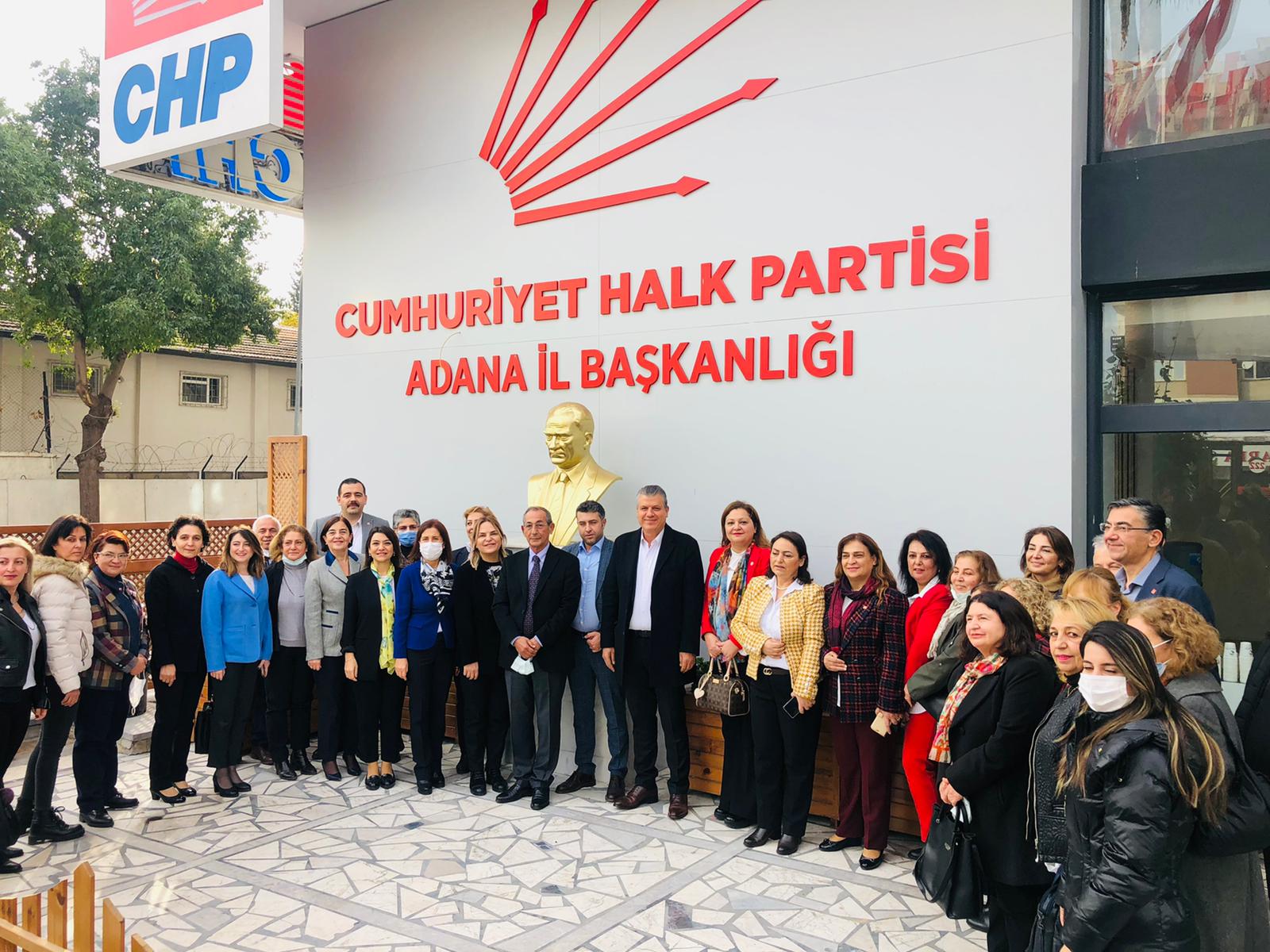 CHP’li kadın milletvekilleri Adana’ya çıkarma yaptı