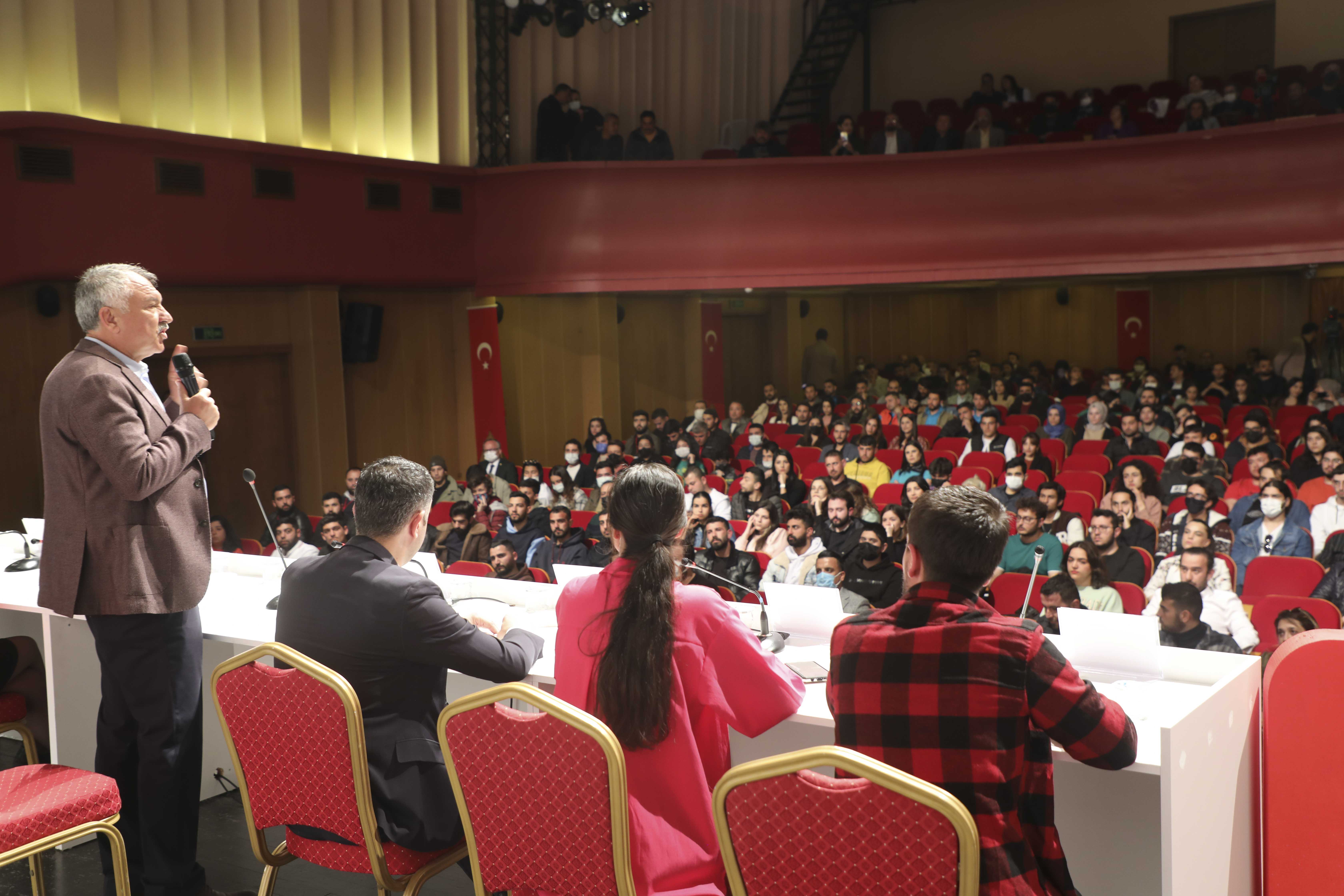 Gençlik ve Başkan Zeydan Karalar’ın buluşmasından sinerji ve umut çıktı…