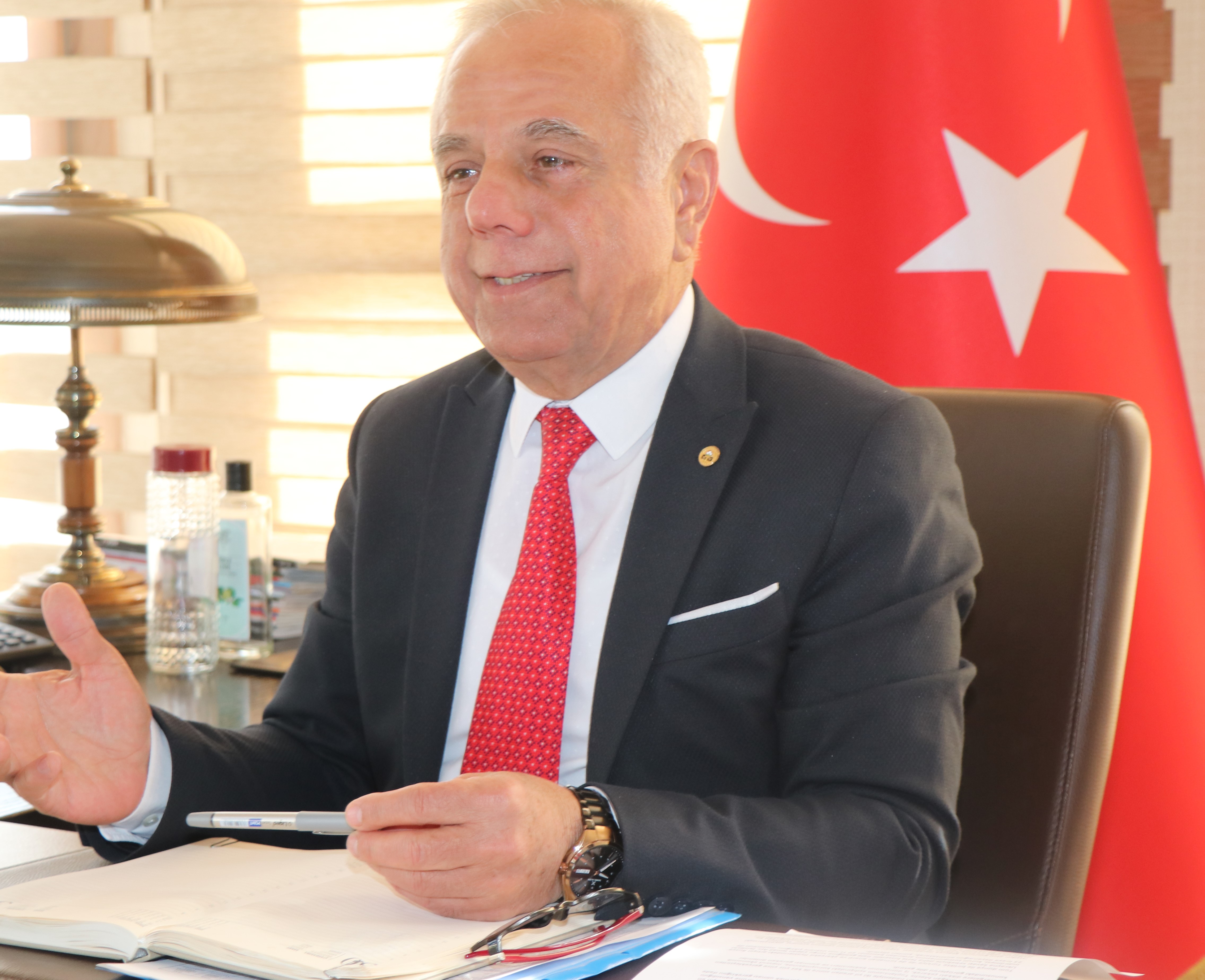 “TÜCCARIN DA HALKIN DA GÜNDEMİ ENFLASYON”