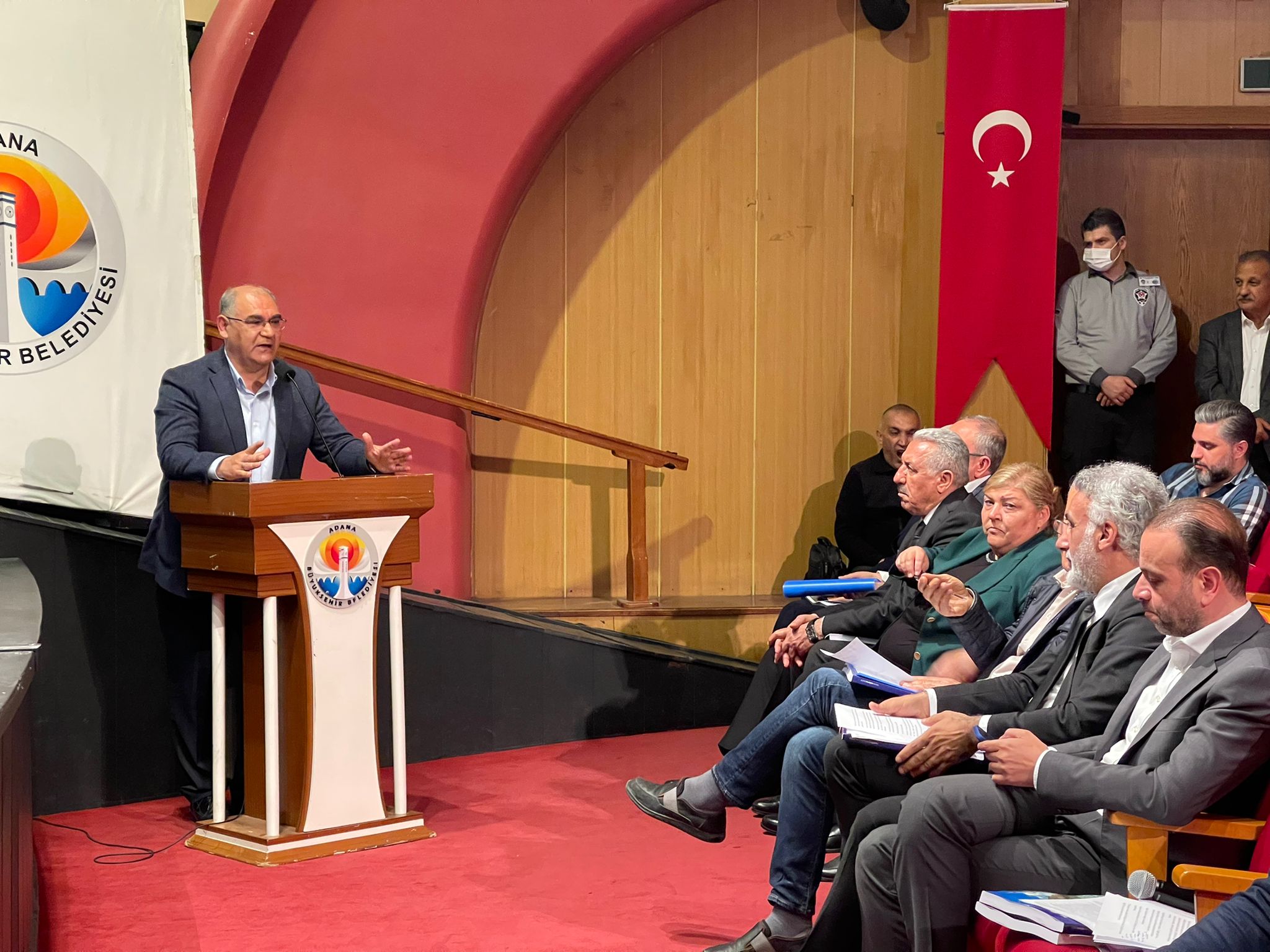 BAŞKAN ÇAY ELMALI BOĞAZI KAYAK VE YAŞAM MERKEZİ PROJESİNİ BÜYÜKŞEHİR MECLİSİNDE ANLATTI