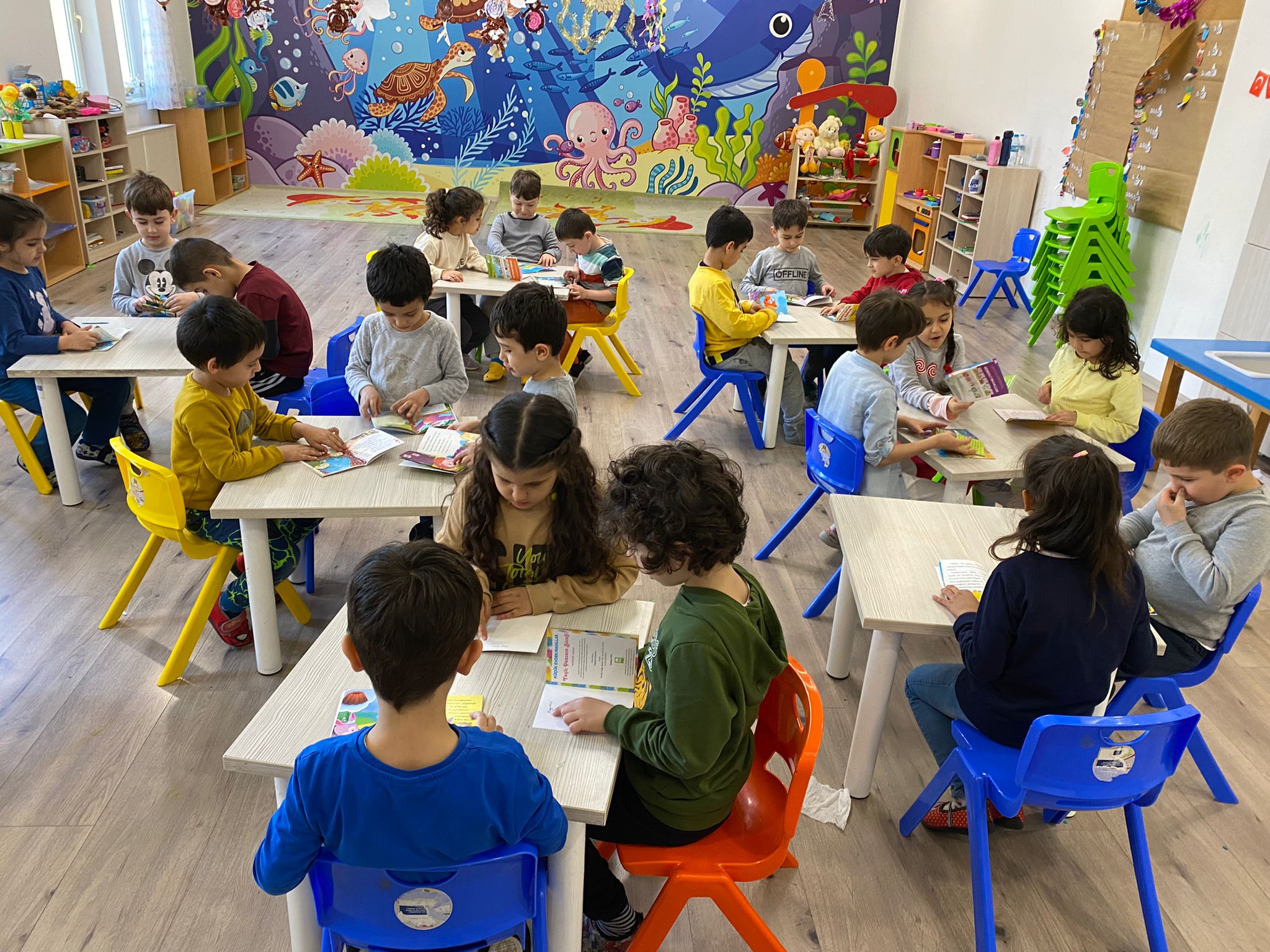 Öğretmenler ve ebeveynler için büyük bir mesele: Çocukları nasıl okur yaparız?