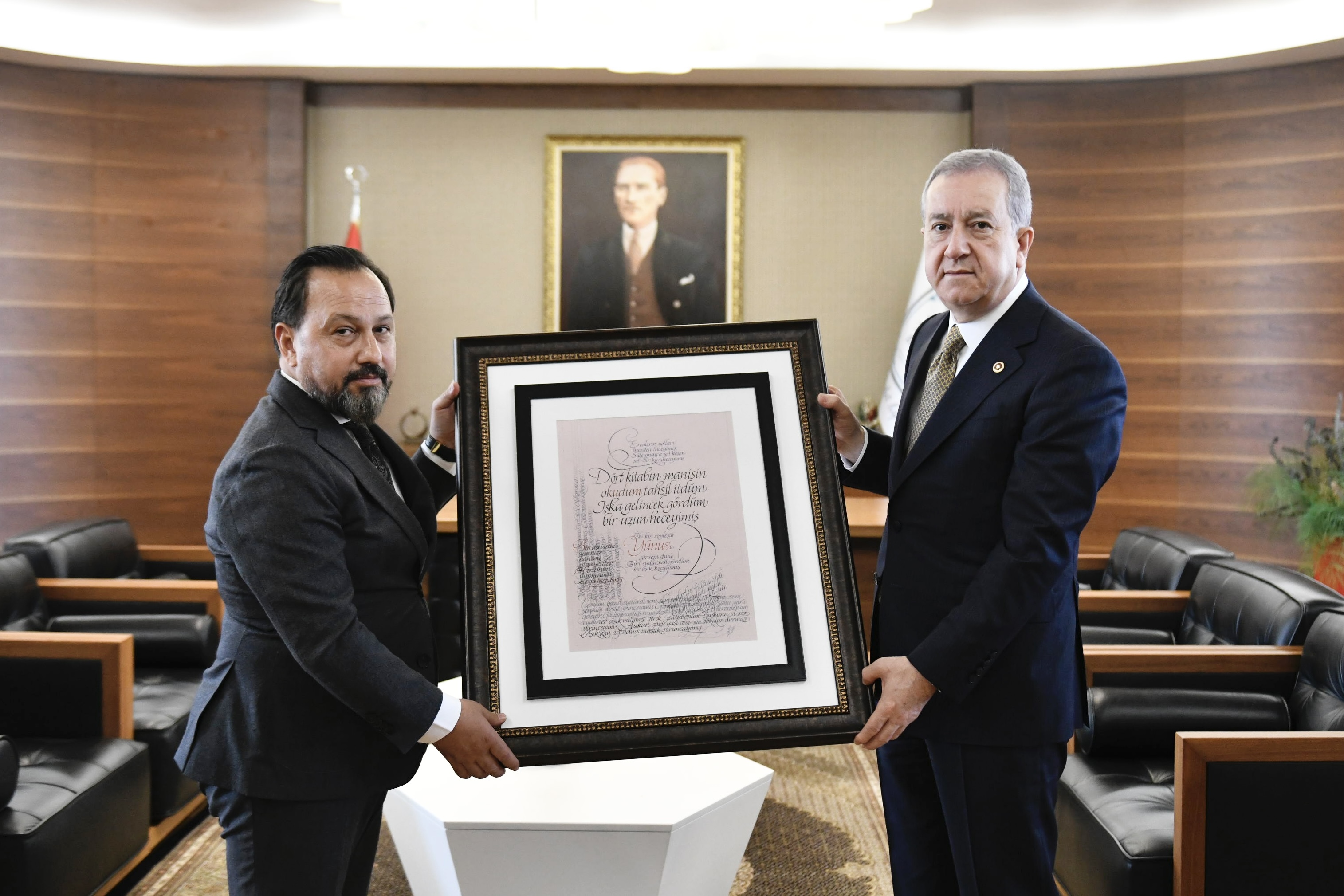 MHP YEREL YÖNETİMLERDEN SORUMLU GENEL BAŞKAN YARDIMCISI SADİR DURMAZ SARIÇAM BELEDİYESİNİ ZİYARET ETTİ.