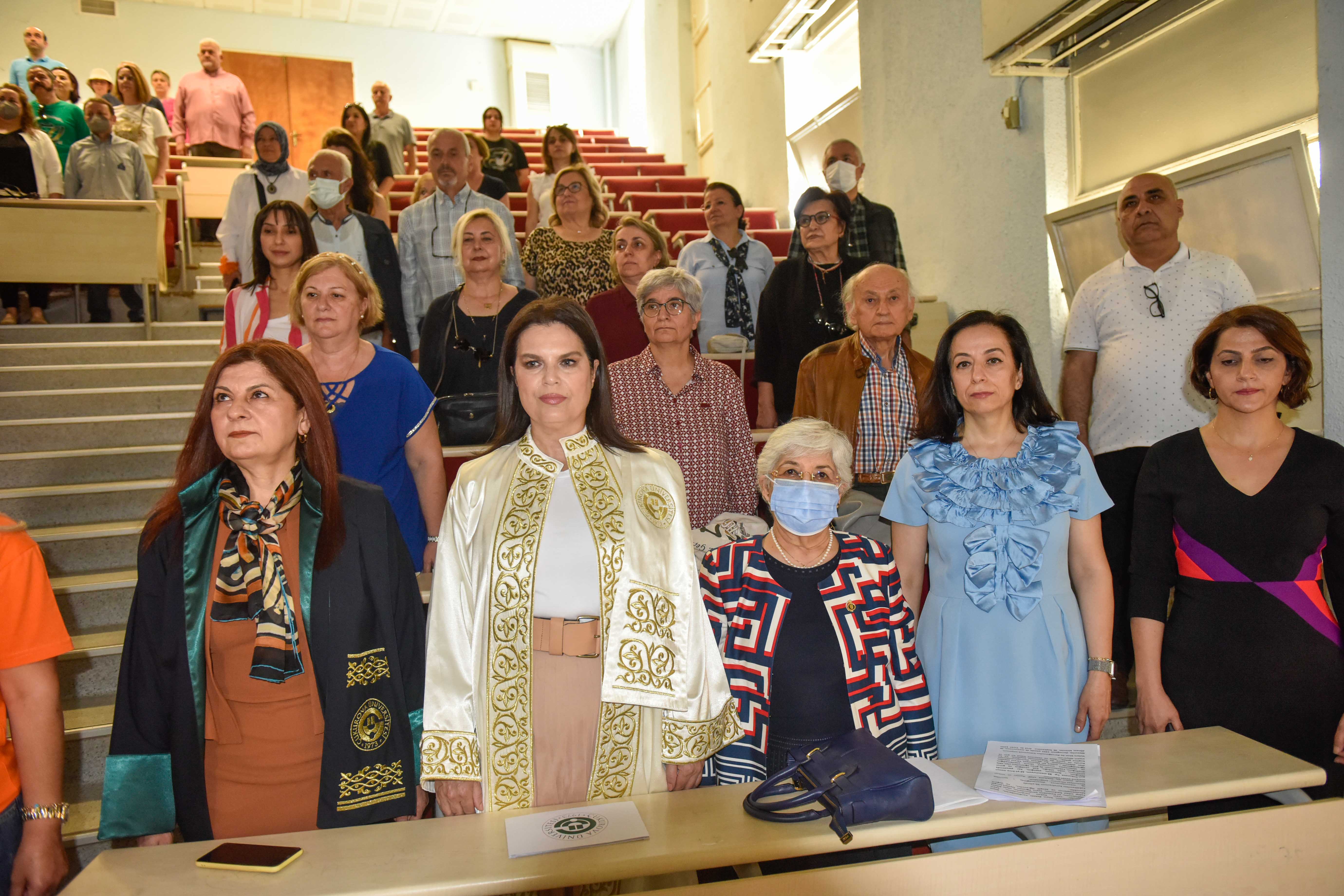 Yarım asır sonra yapılan mezuniyet töreninde Hipokrat Yemini yerine, Gençliğe Hitabe’yi okudular…