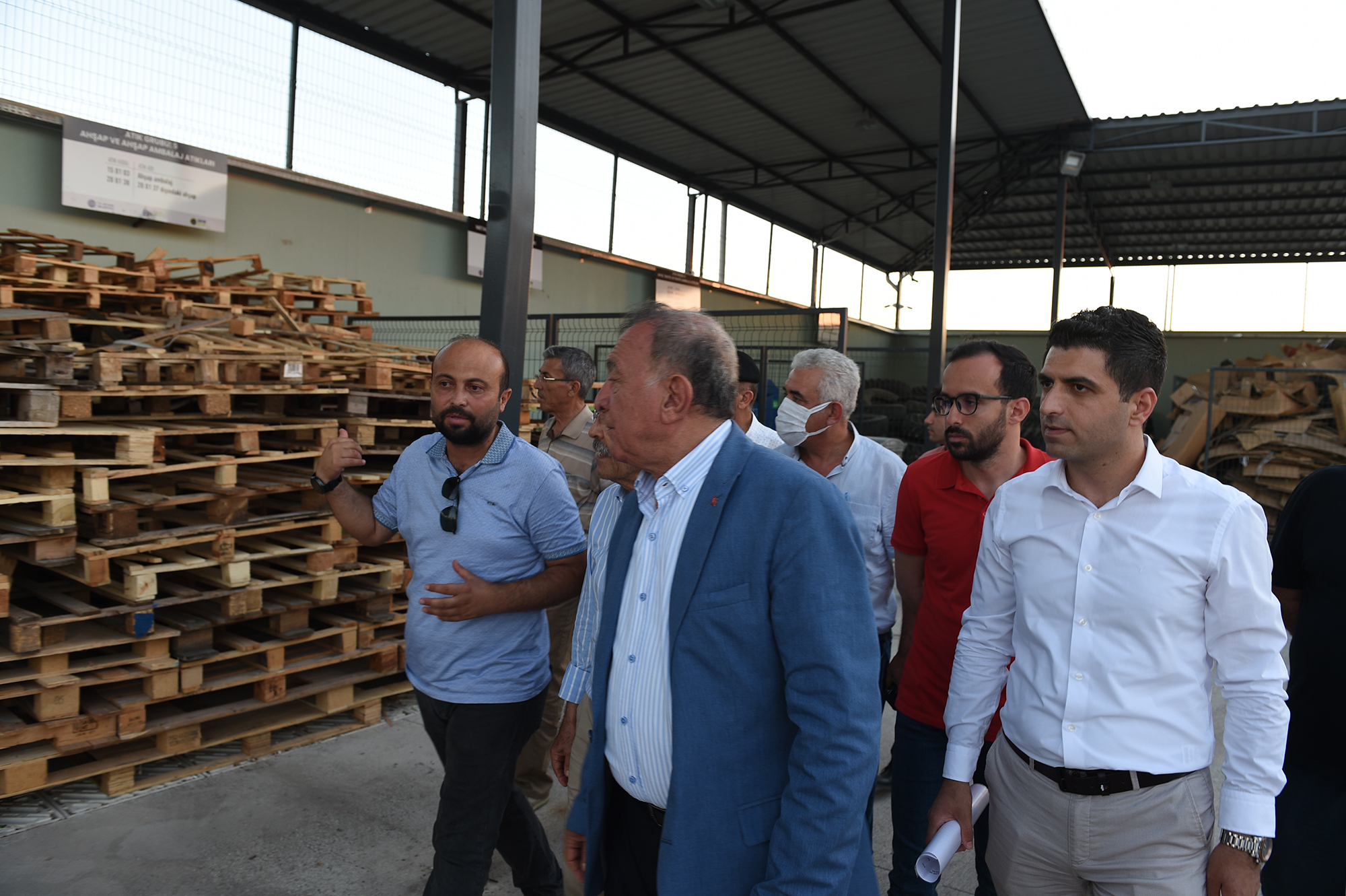 SEYHAN ATIK TOPLAMADA ÖNCÜLÜK YAPIYOR.