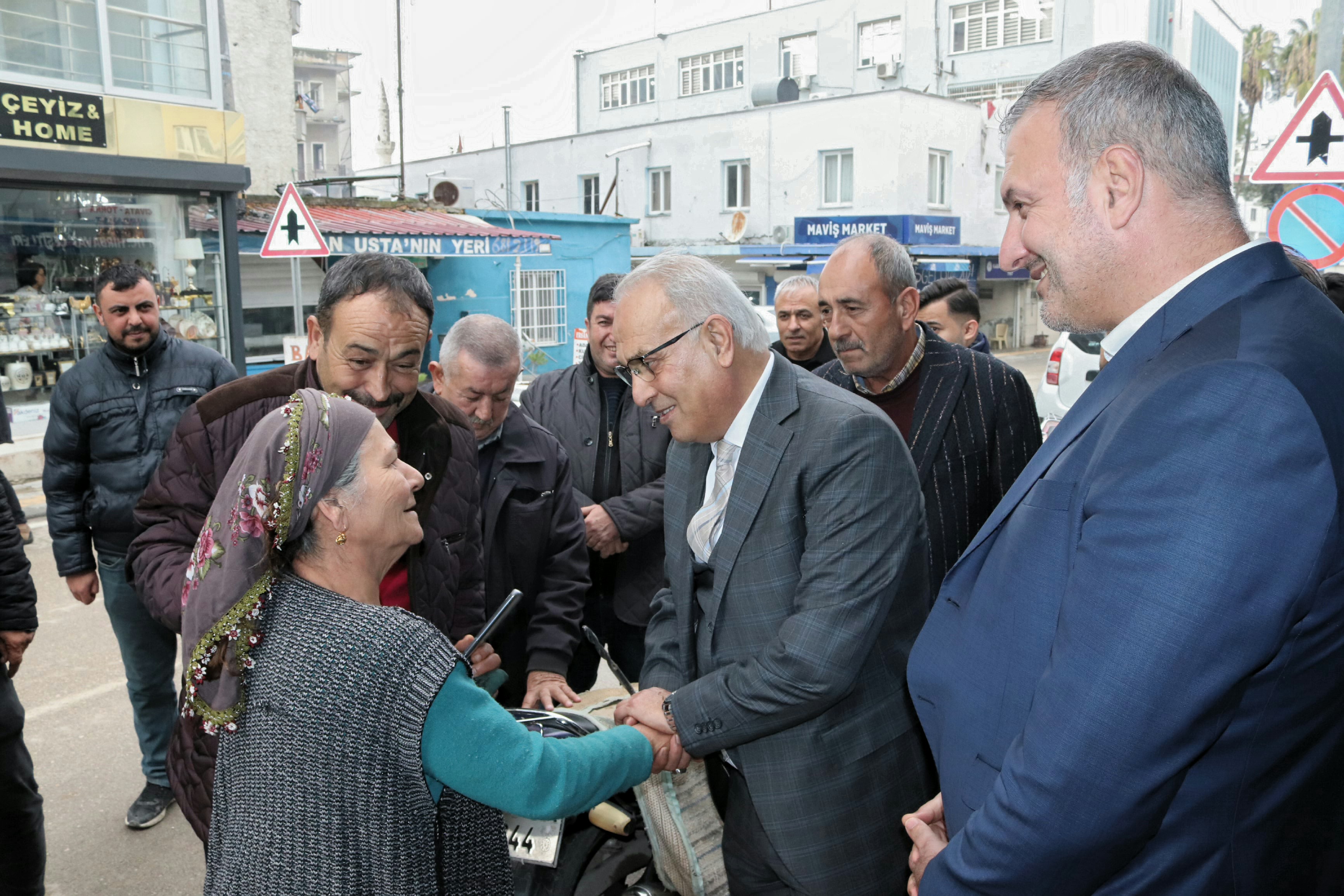 MHP Adana İl Başkanı Yusuf Kanlı Karataş ilçesinde esnaf ziyareti yaptı